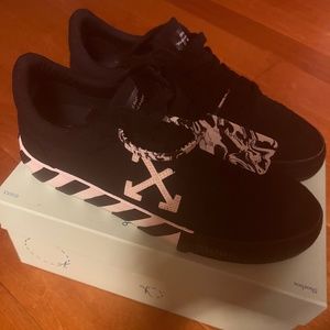 Off-White Low Vulcanized canvas sneakers